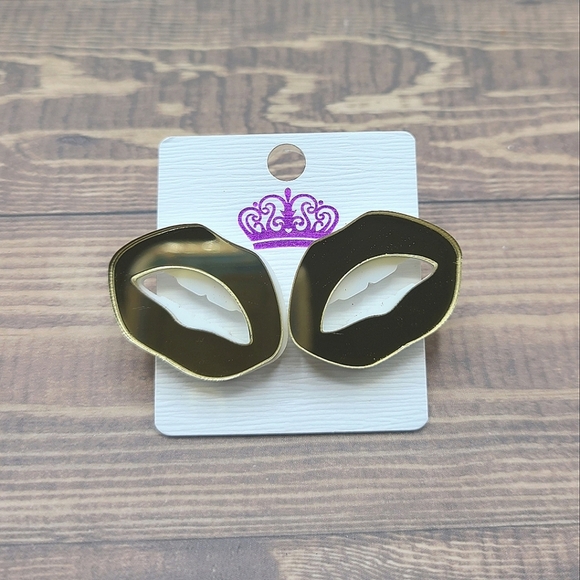 Jewelry - Mirrored Lips Stud Earrings